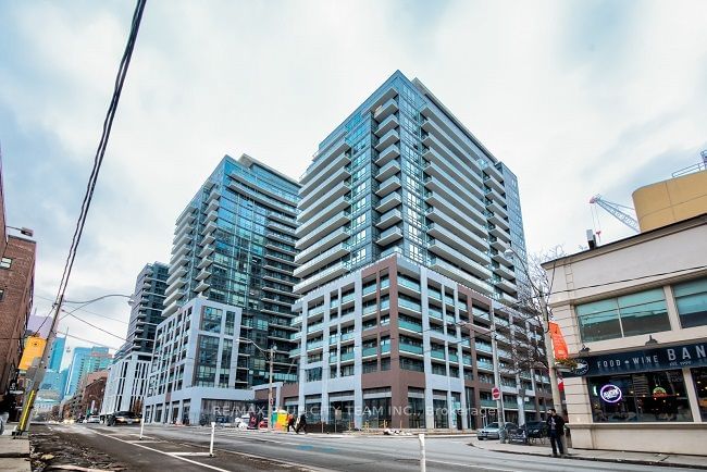 460 Adelaide St, unit 720 for rent