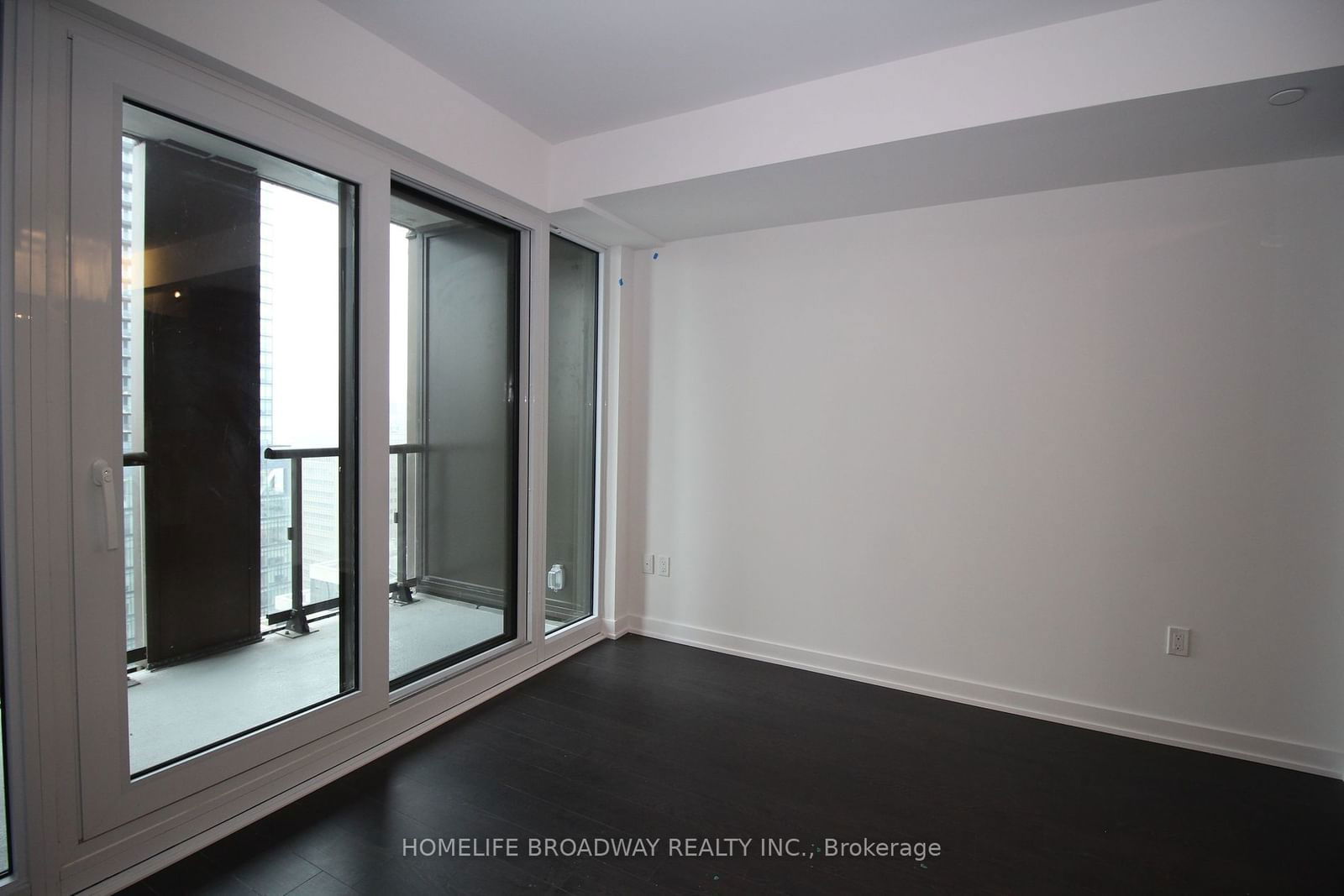 238 Simcoe St, unit 3001 for rent