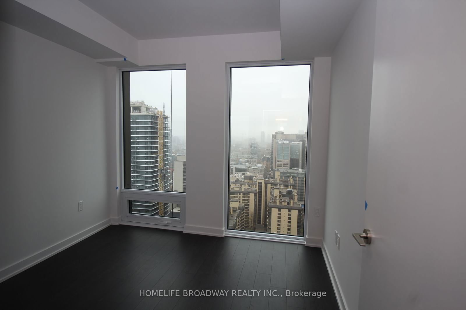 238 Simcoe St, unit 3001 for rent