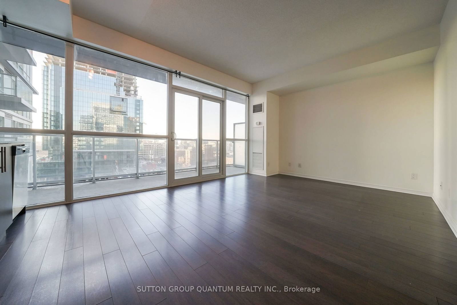 352 Front St W, unit 1412 for rent