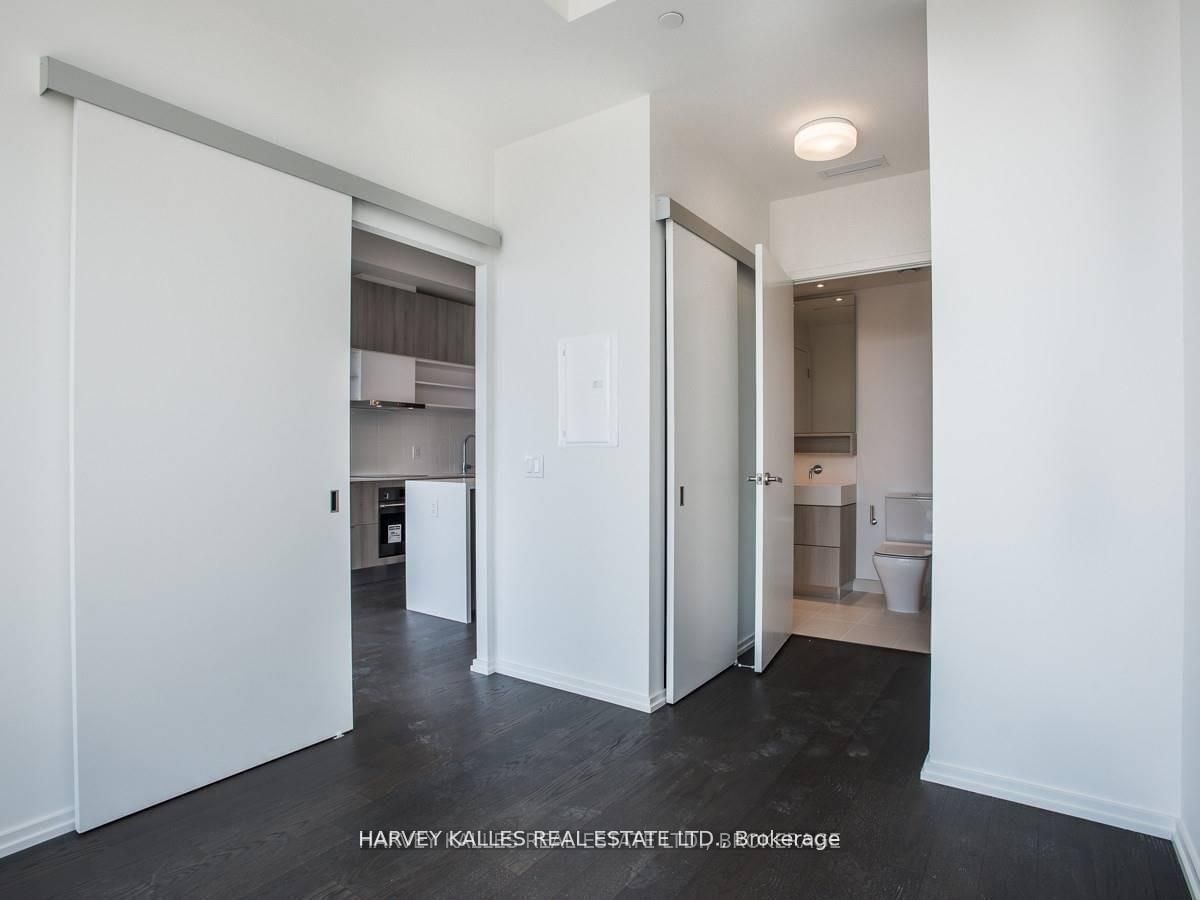 8 Hillsdale Ave E, unit 1524 for rent