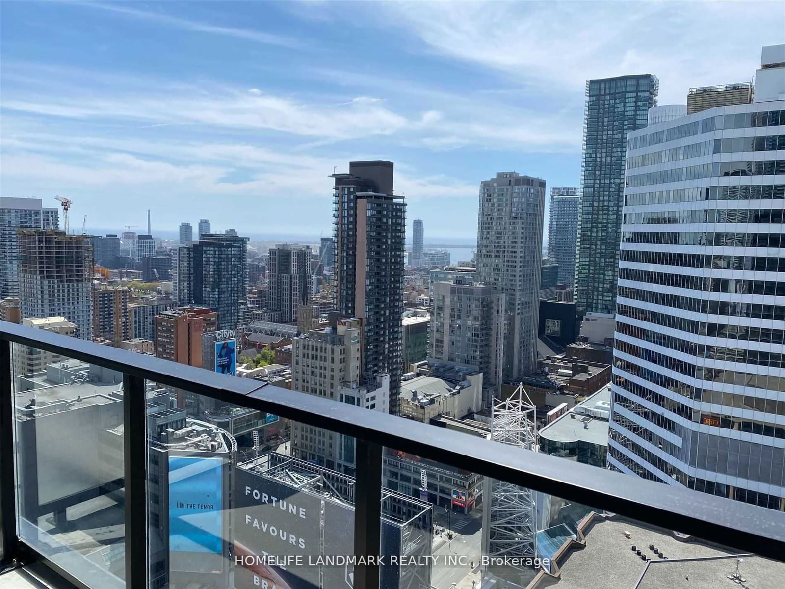 20 Edward St, unit 2805 for rent