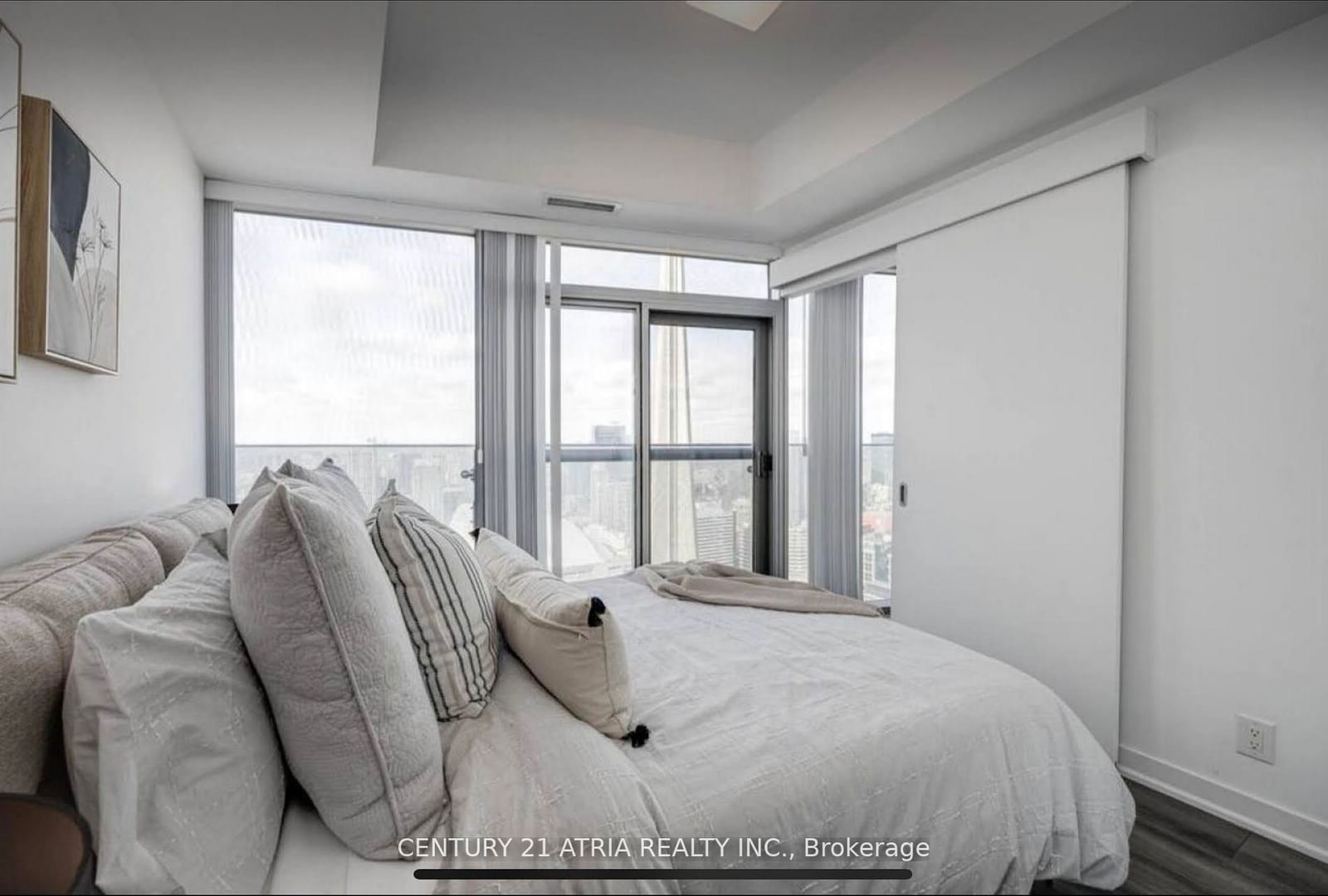 12 York St, unit 4707 for rent