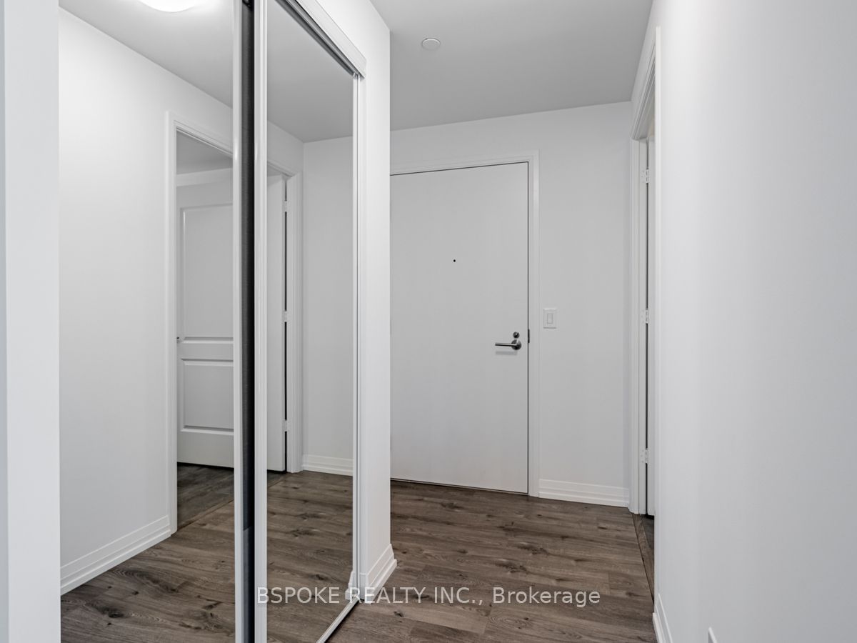 8 Widmer St, unit SPH01 for rent