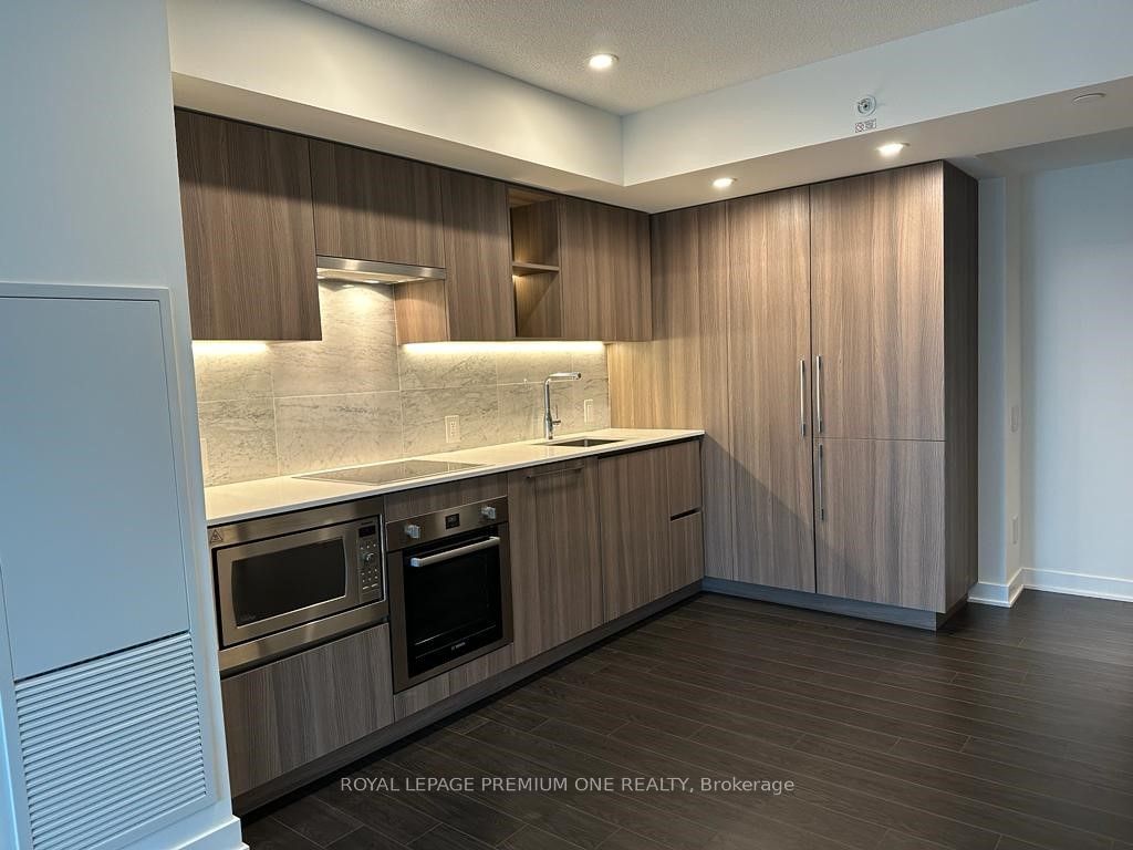 17 Bathurst St, unit 1708 for rent