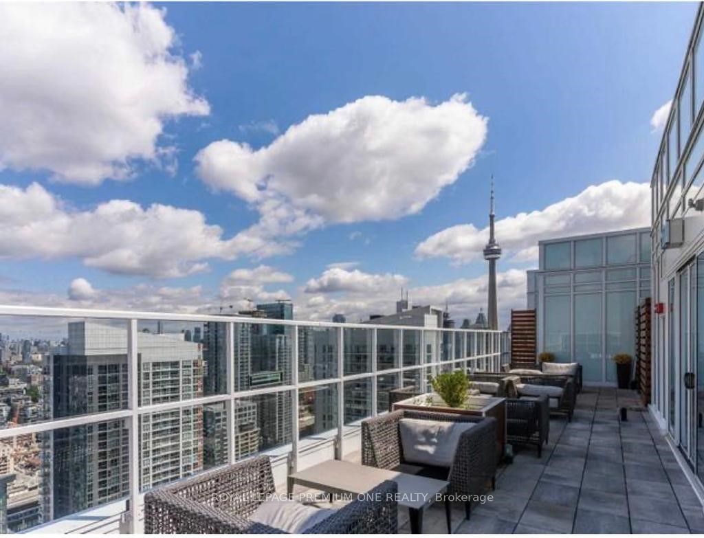 17 Bathurst St, unit 1708 for rent