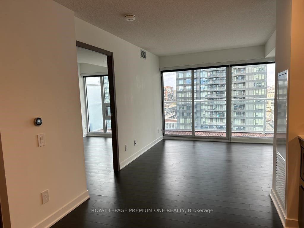 17 Bathurst St, unit 1708 for rent