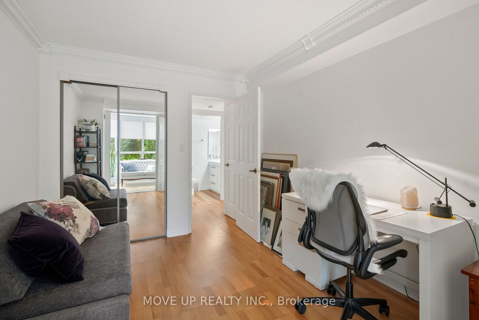 5444 Yonge St, unit 211 for sale