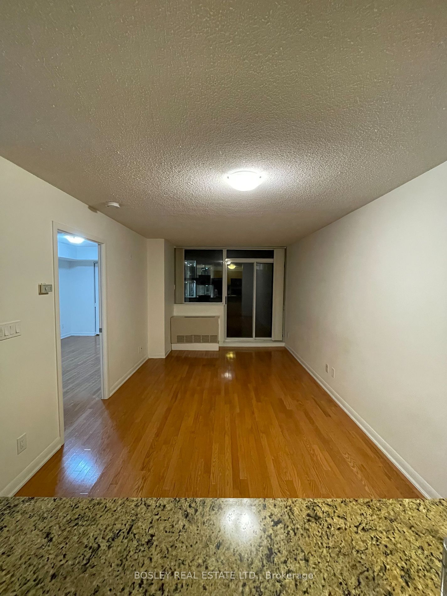 5793 Yonge St, unit 810 for rent