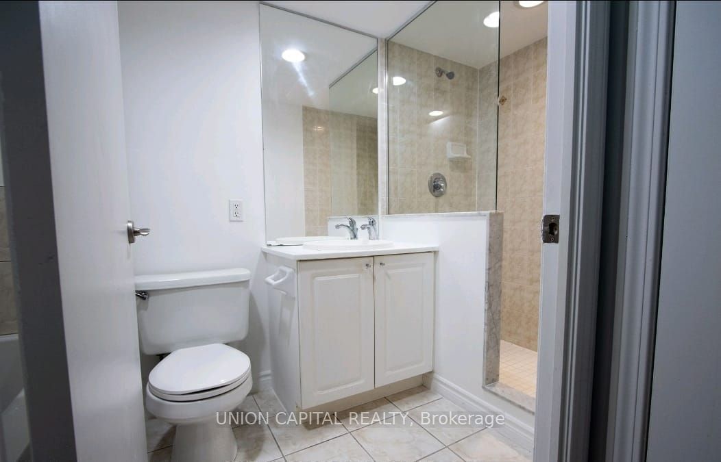 410 Queens Quay, unit 1210 for rent