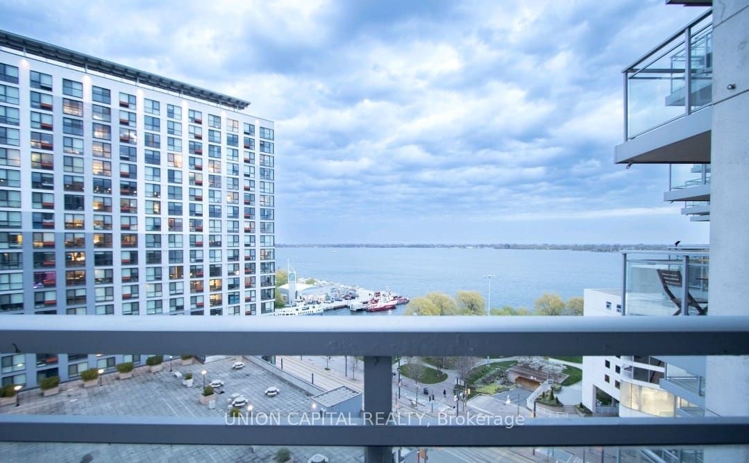 410 Queens Quay, unit 1210 for rent