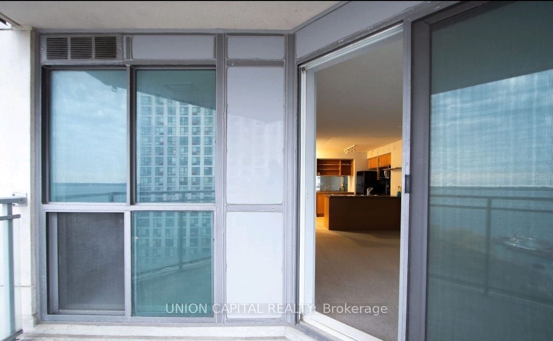 410 Queens Quay, unit 1210 for rent