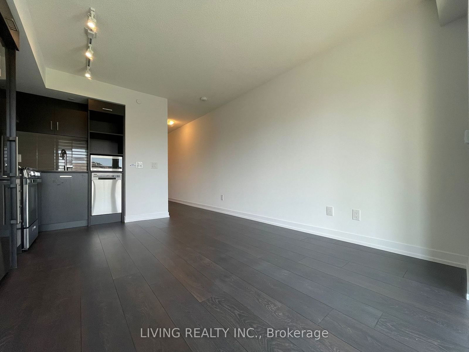 219 Dundas St E, unit 902 for rent