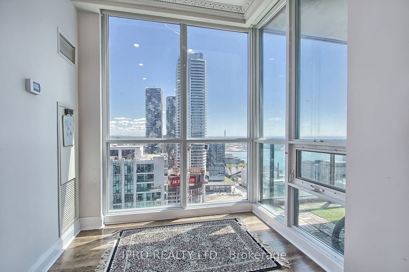 16 Harbour St, unit 4305 for sale