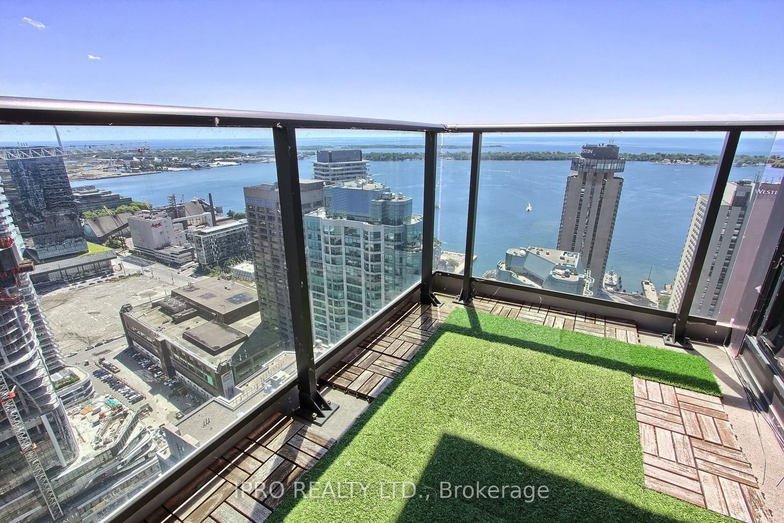 16 Harbour St, unit 4305 for sale