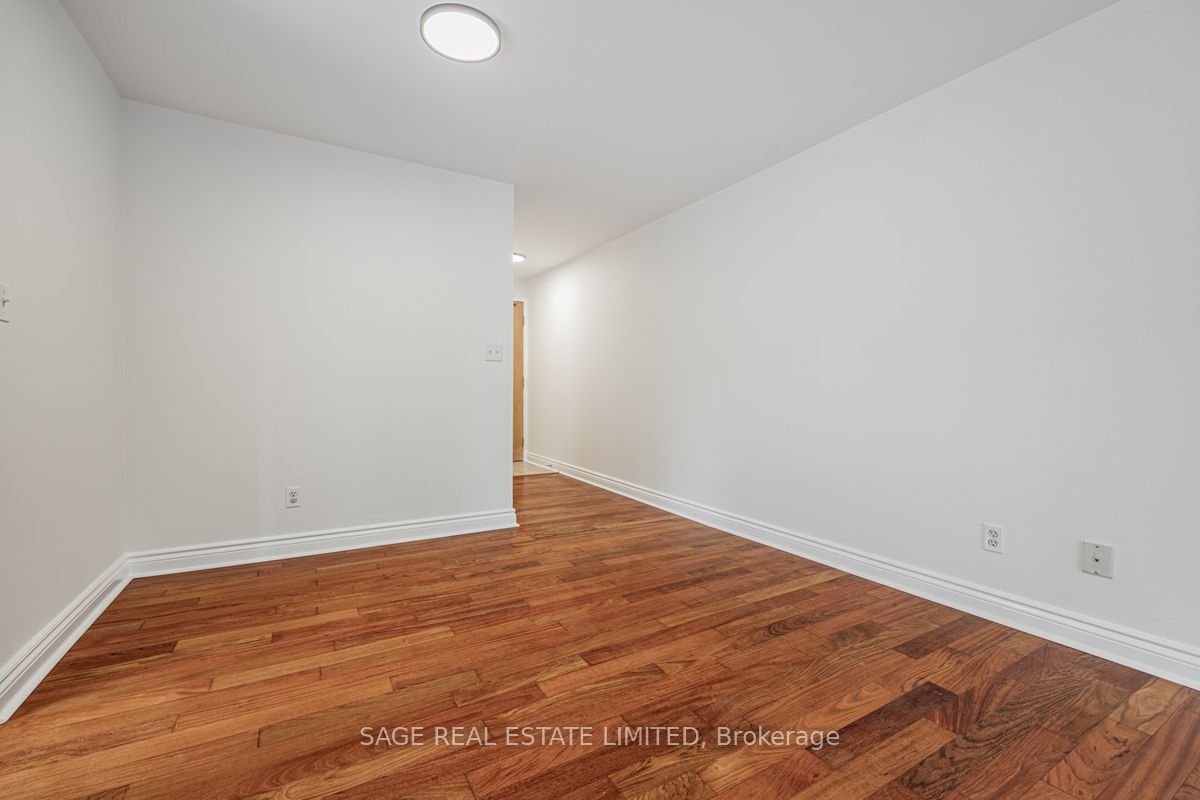 43 Eglinton Ave E, unit 503 for rent