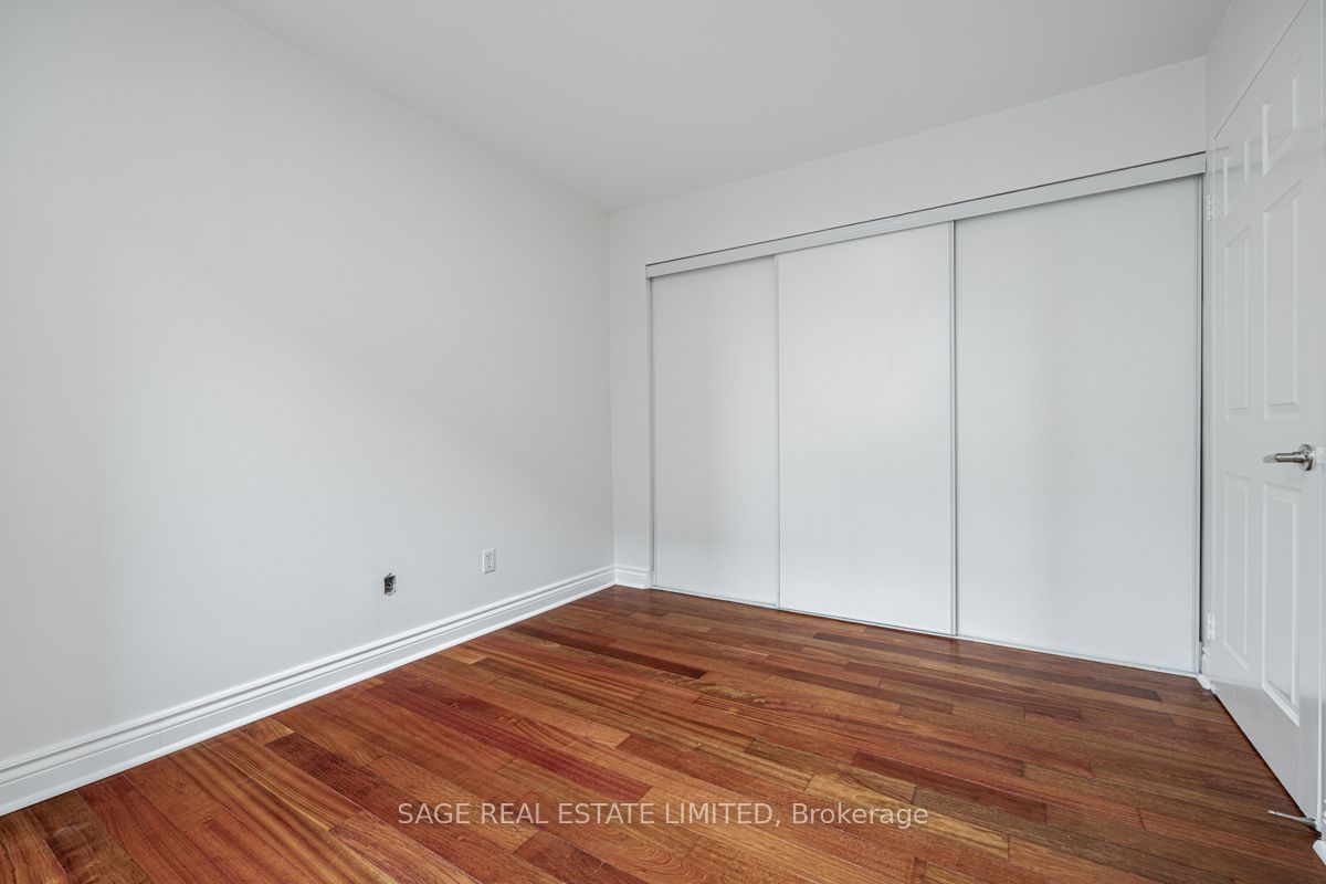 43 Eglinton Ave E, unit 503 for rent