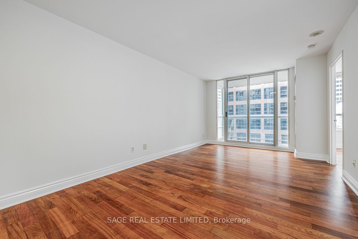 43 Eglinton Ave E, unit 503 for rent