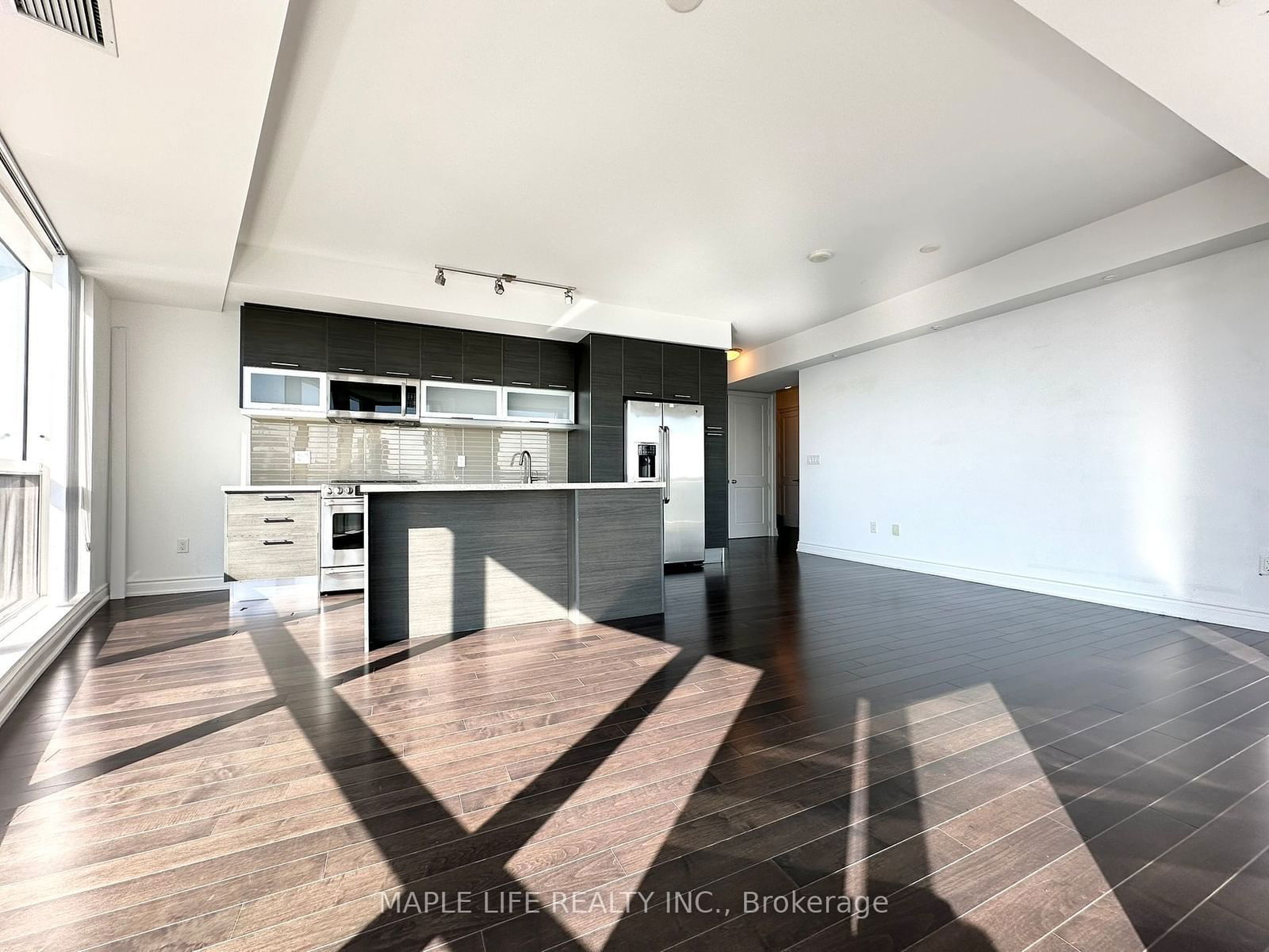 388 Yonge St, unit 6110 for rent