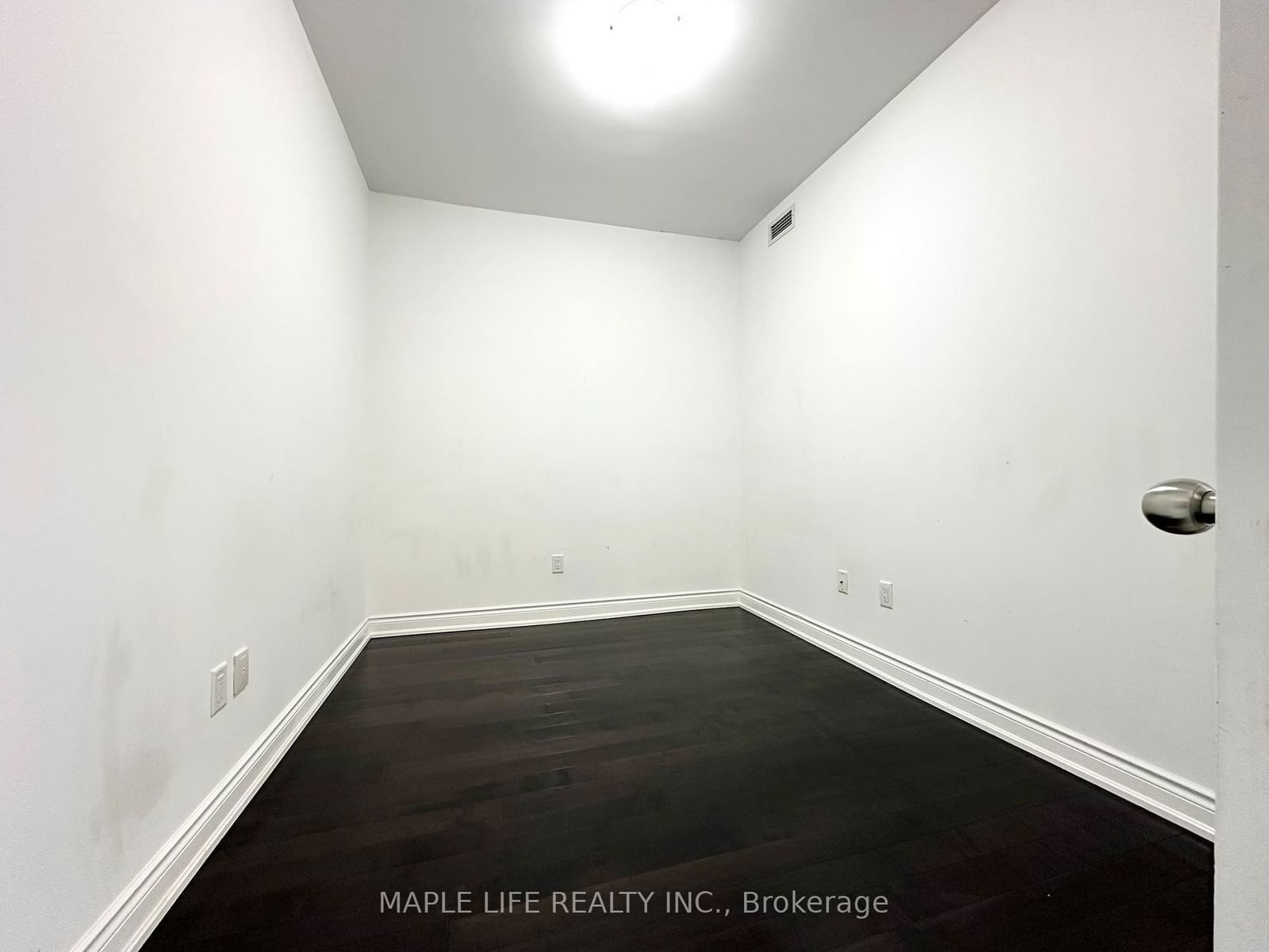 388 Yonge St, unit 6110 for rent