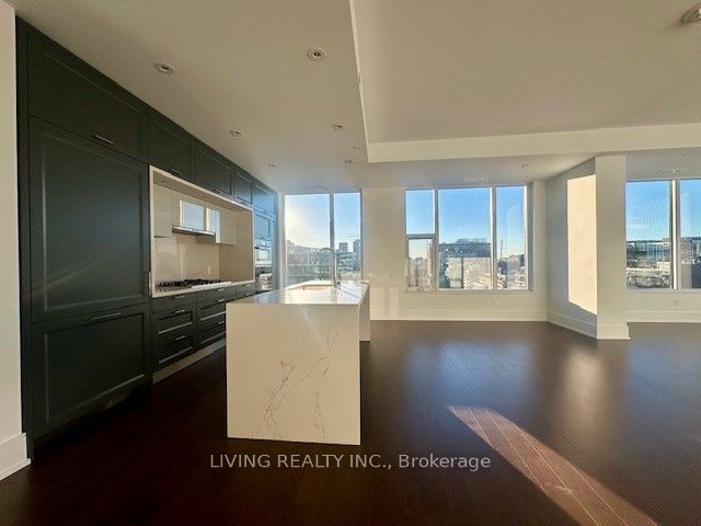 455 Wellington St W, unit 1010 for rent