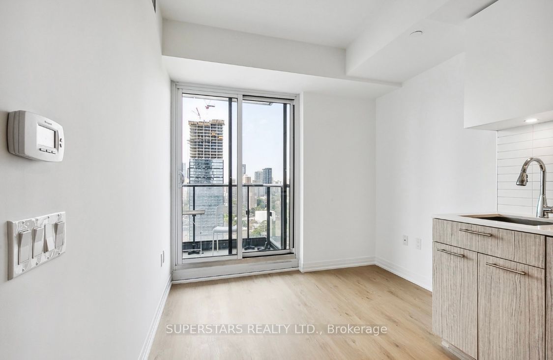 251 Jarvis St, unit 2712 for sale