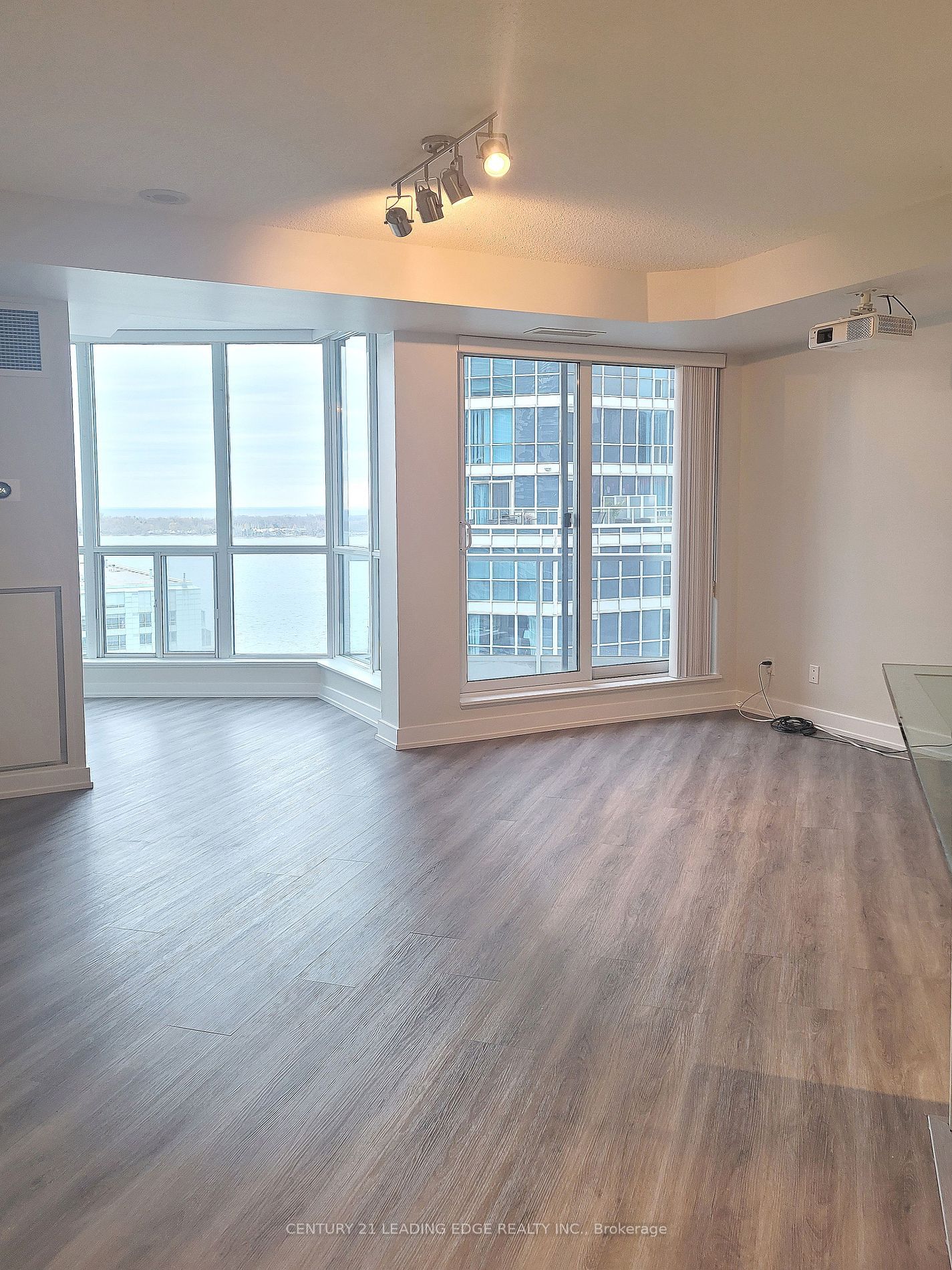 8 York St, unit 2011 for rent