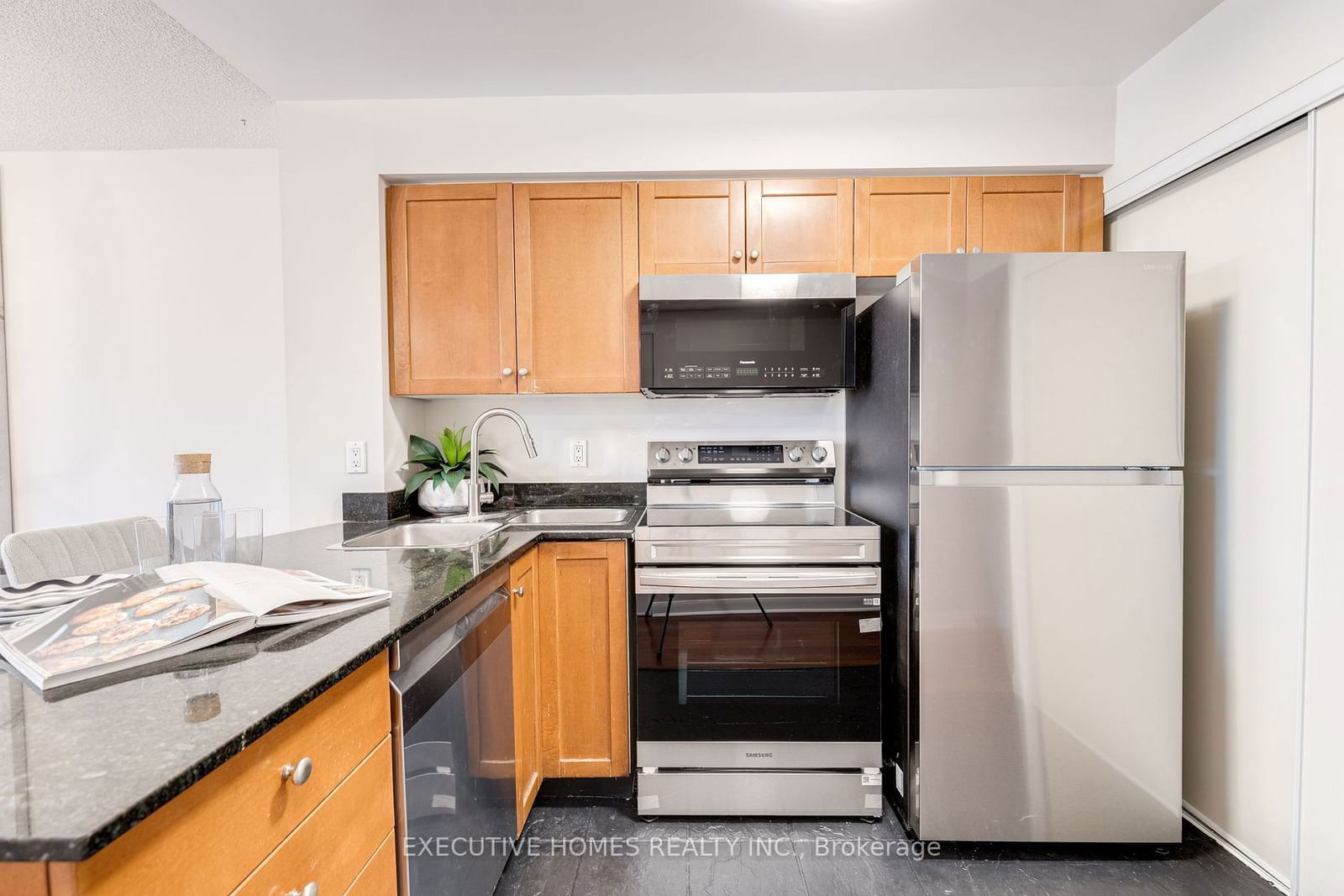 313 Richmond St E, unit 1150 for sale