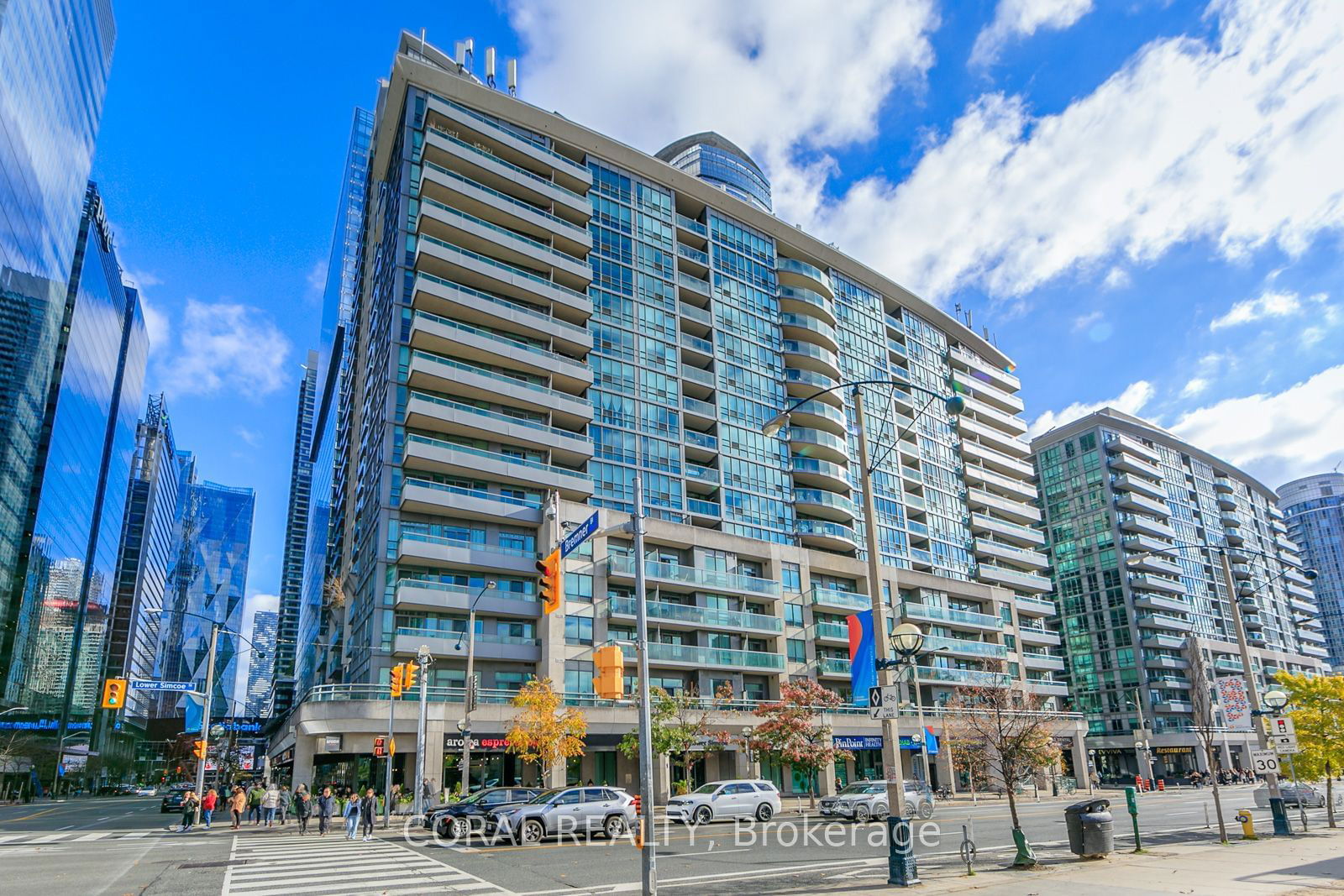 51 Lower Simcoe St, unit 620 for rent