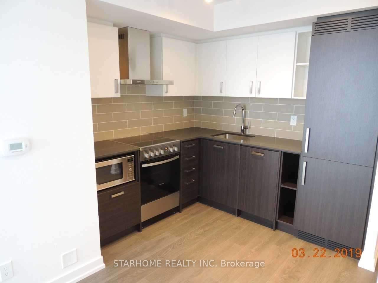 125 Redpath Ave, unit 715 for rent