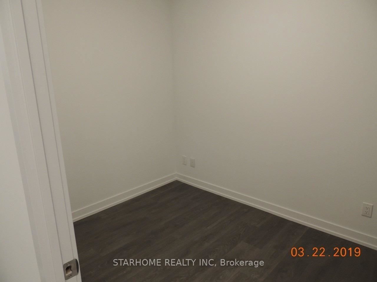 125 Redpath Ave, unit 715 for rent