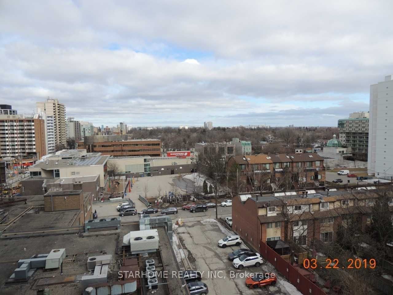 125 Redpath Ave, unit 715 for rent