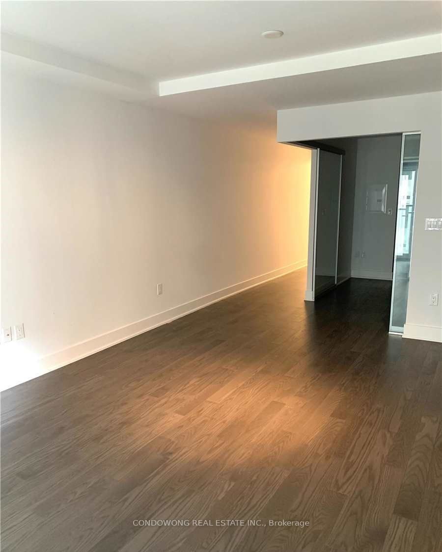 955 Bay St, unit 418 for rent