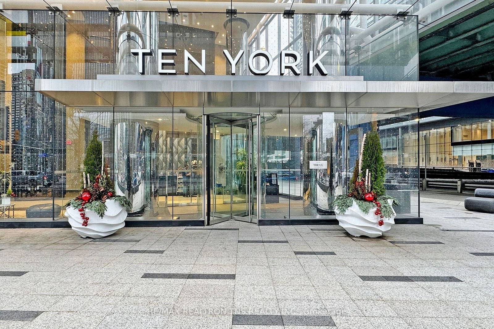 10 York St, unit 1502 for sale