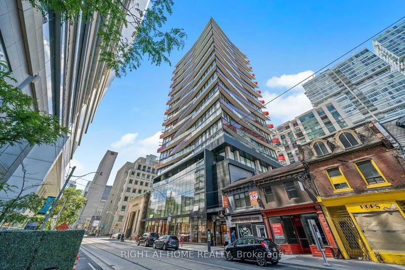 215 Queen St W, unit 1716 for rent