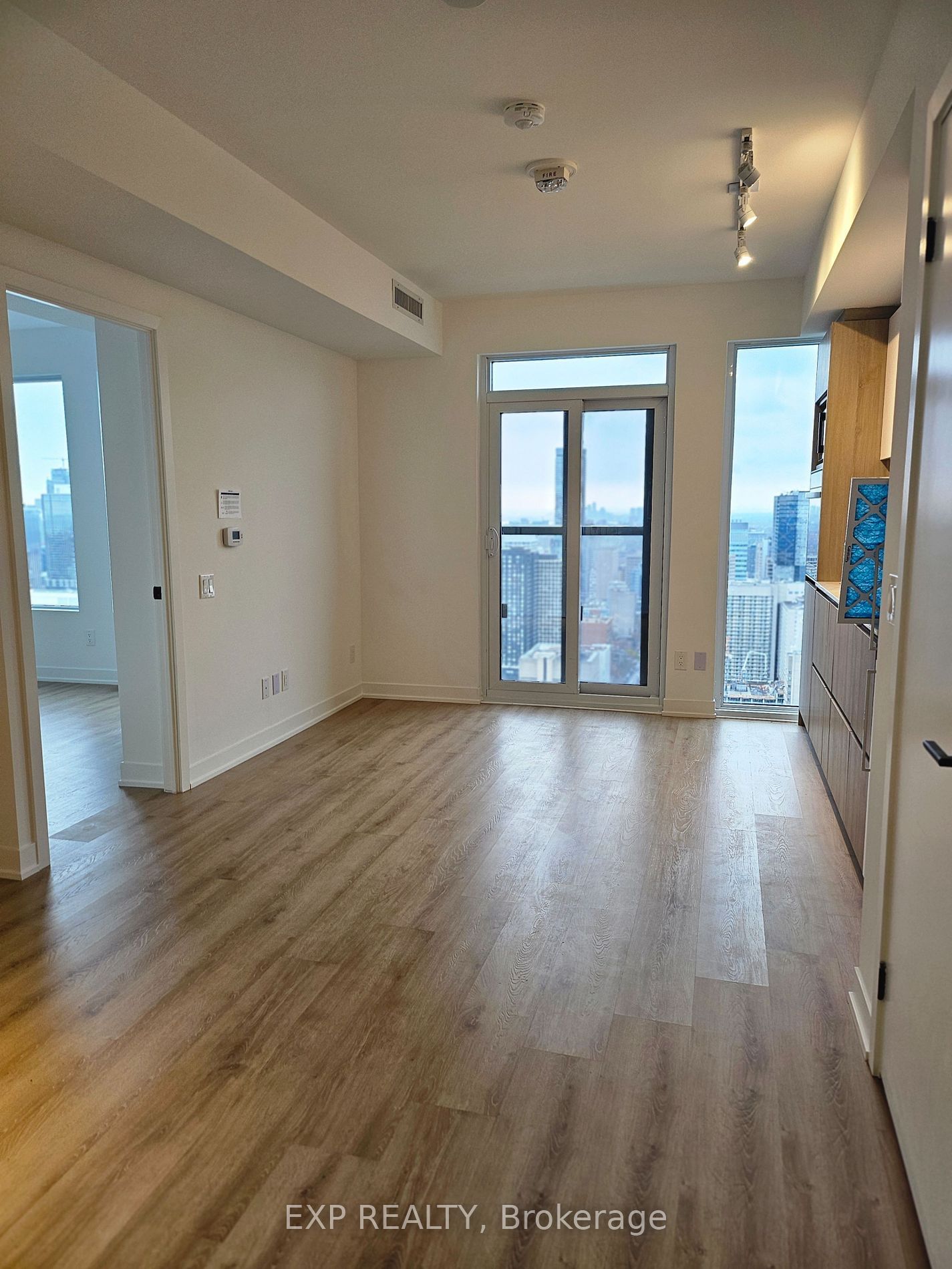 319 Jarvis St, unit 5003 for rent