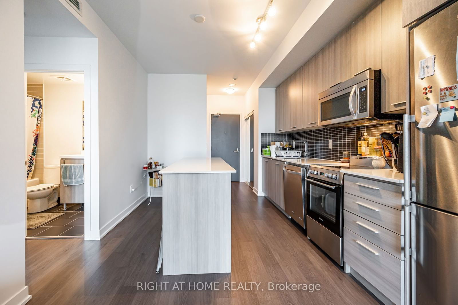 105 George St, unit 1415 for rent