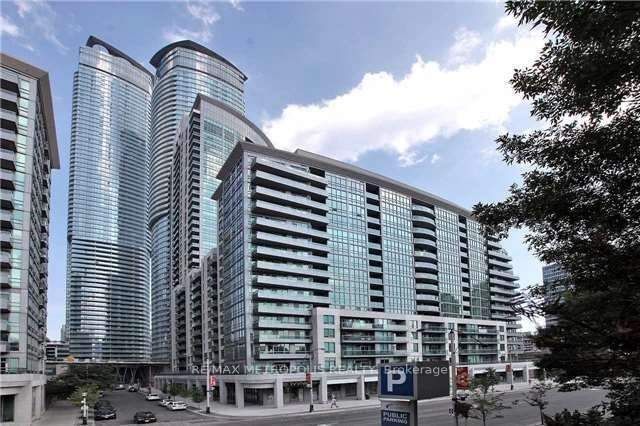 19 Grand Trunk Cres, unit 715 for rent