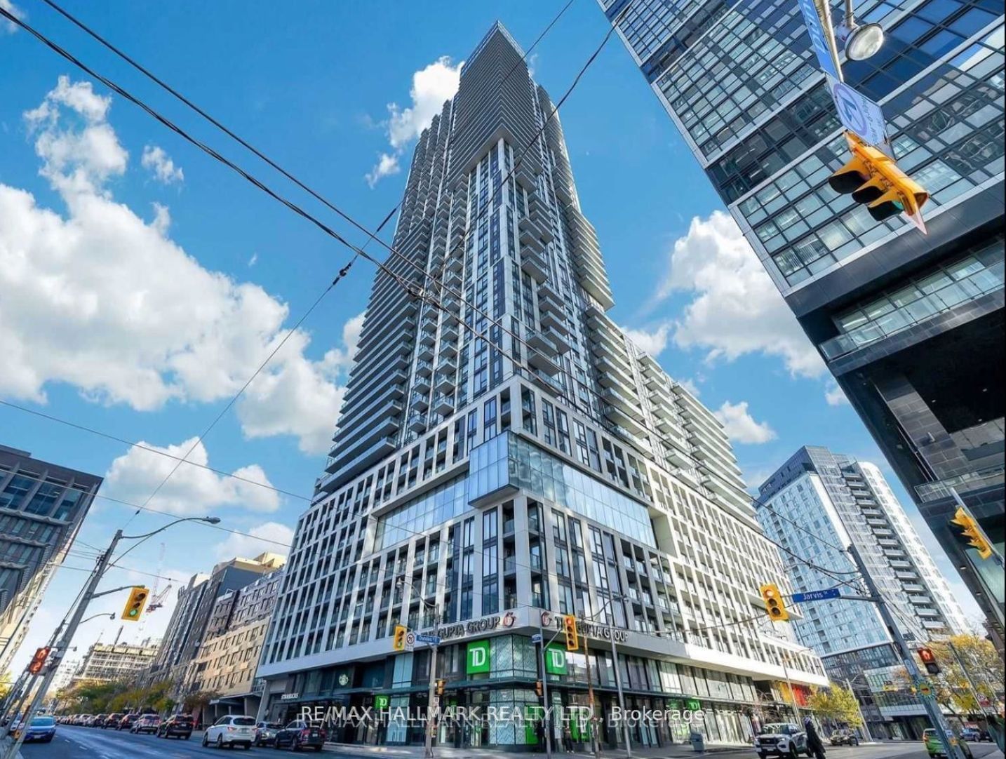 251 Jarvis St, unit 420 for rent