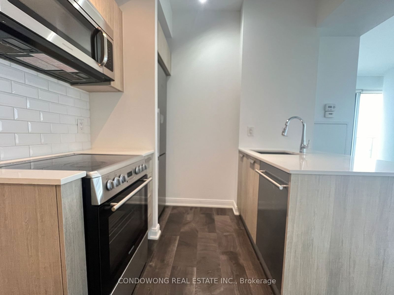 42 Charles St E, unit 4308 for rent