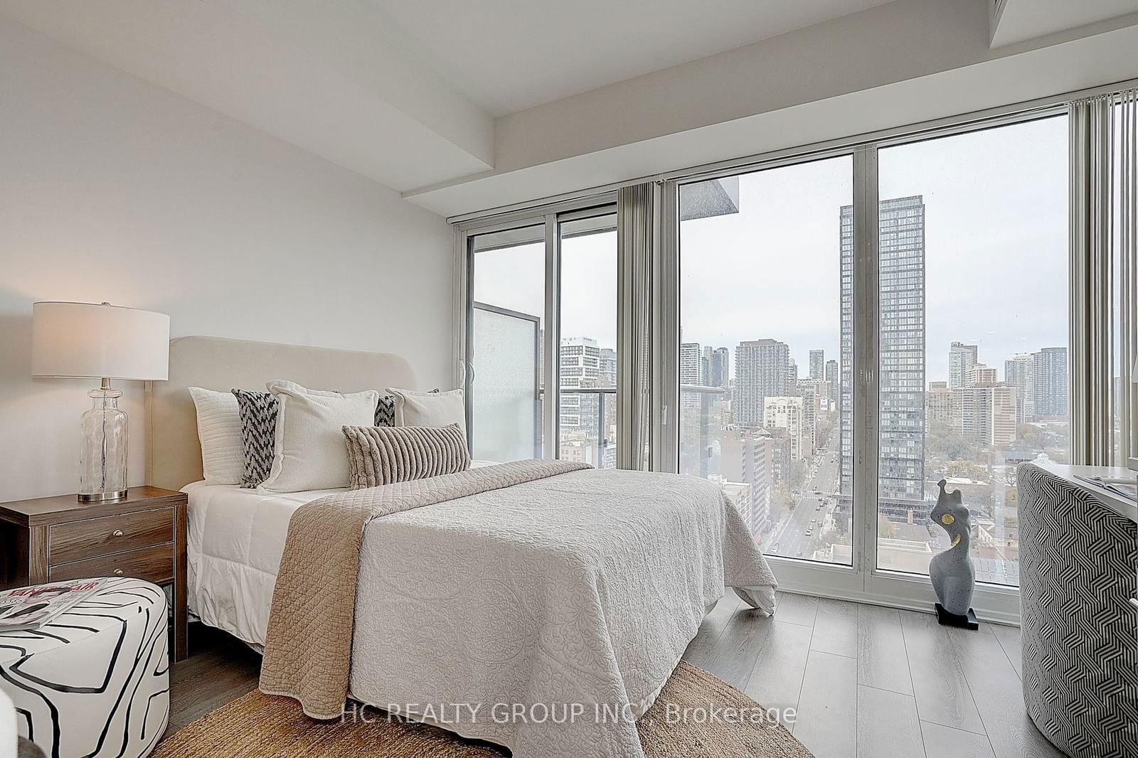 251 Jarvis St, unit 2211 for sale