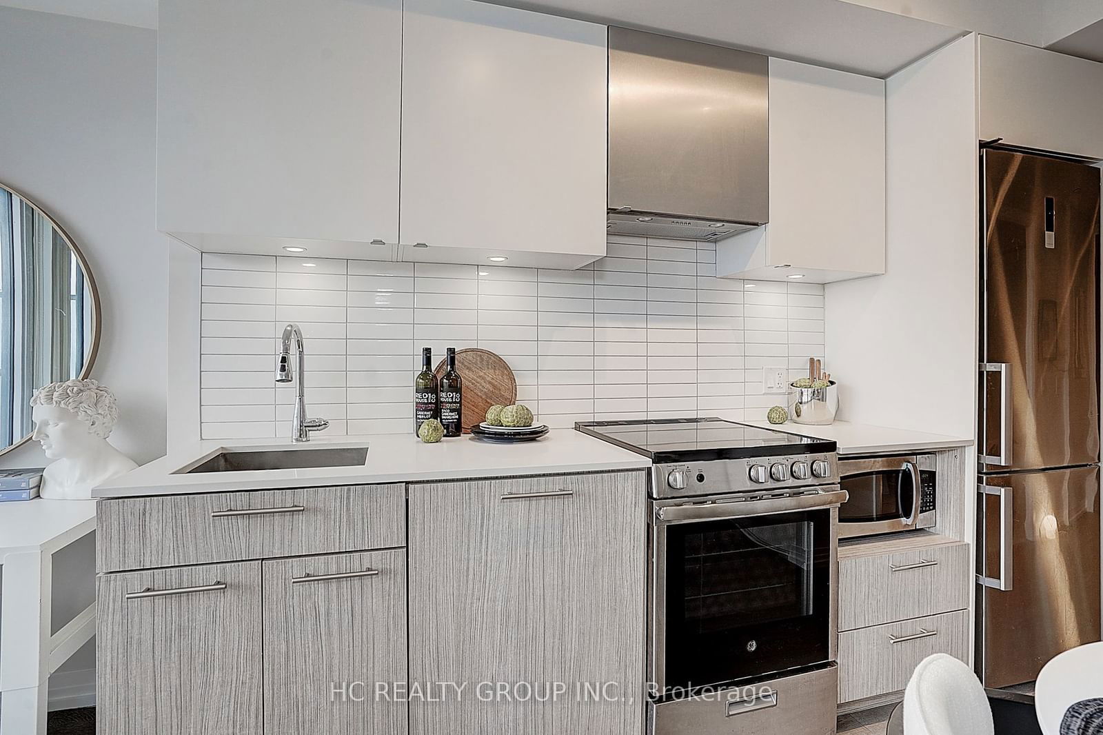 251 Jarvis St, unit 2211 for sale