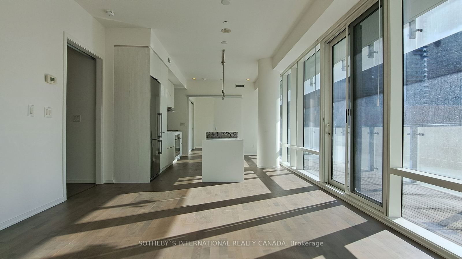 1 Bloor St E, unit 310 for rent