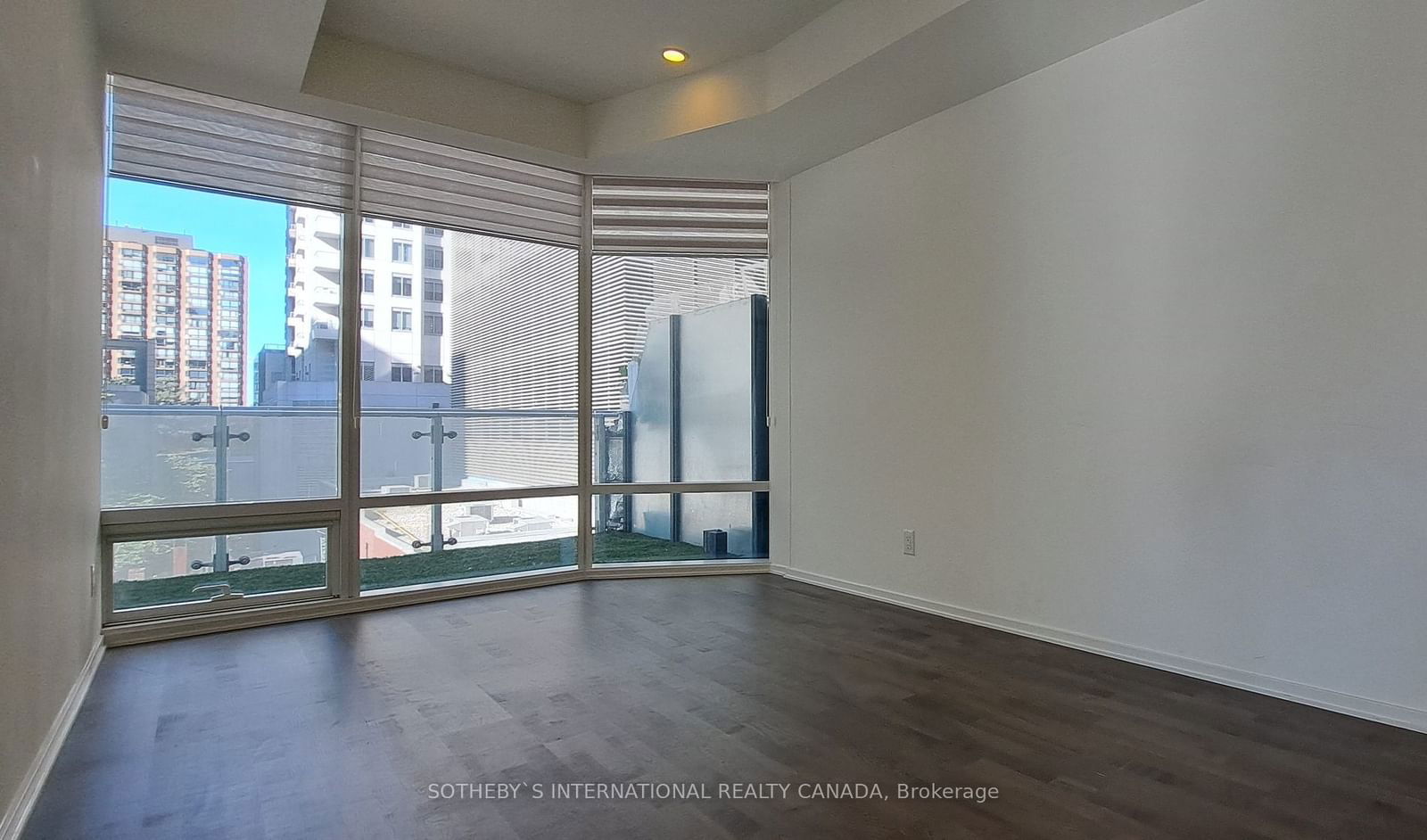 1 Bloor St E, unit 310 for rent