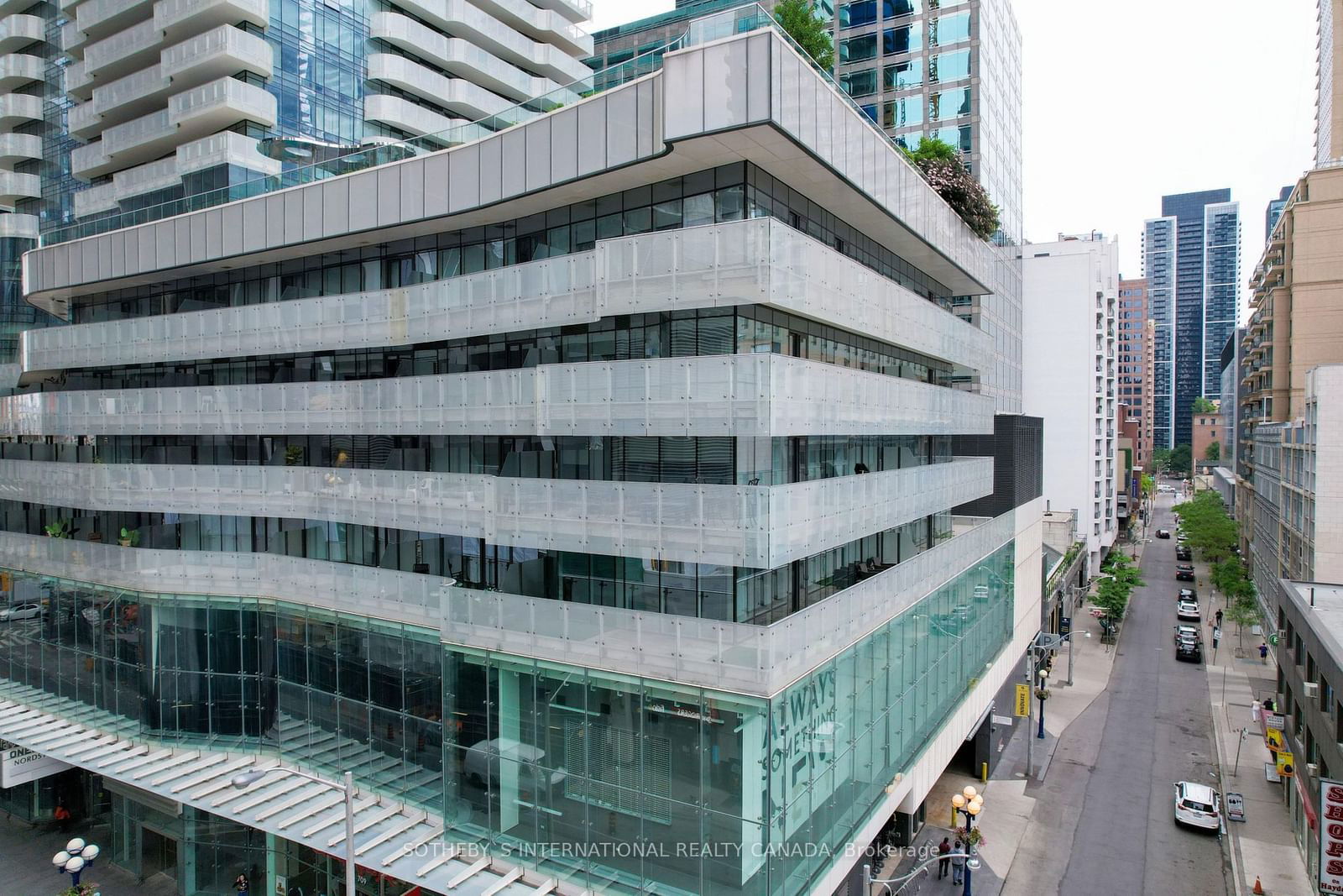 1 Bloor St E, unit 310 for rent