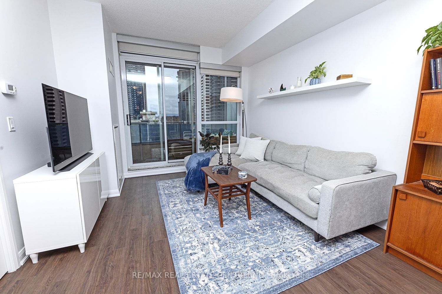 500 Sherbourne St, unit 1301 for sale