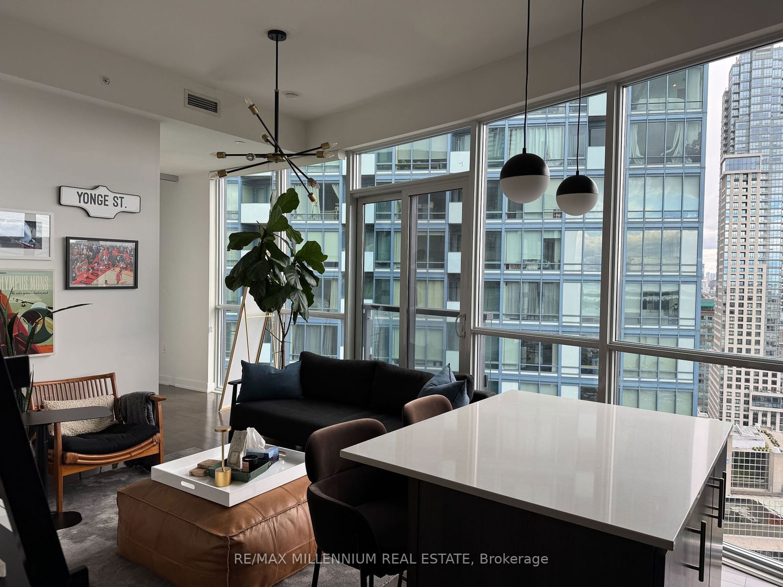 1 The Esplanade N, unit 3405 for rent