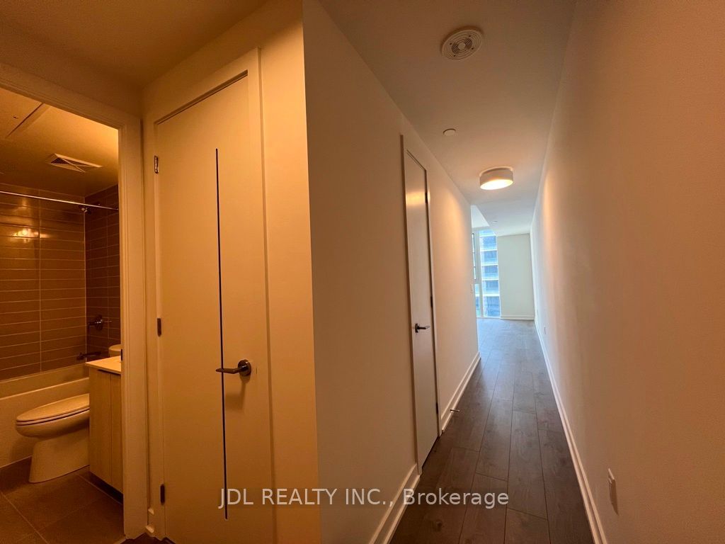 357 King St W, unit 2804 for rent