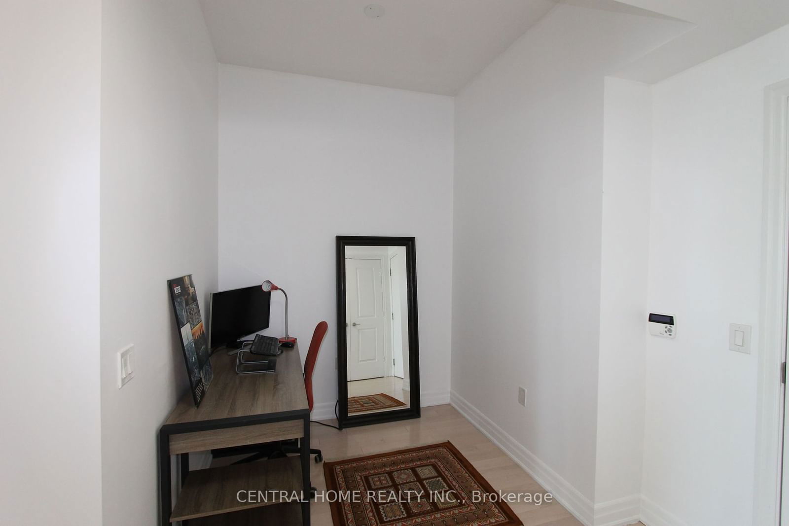 8 The Esplanade, unit 5503 for rent