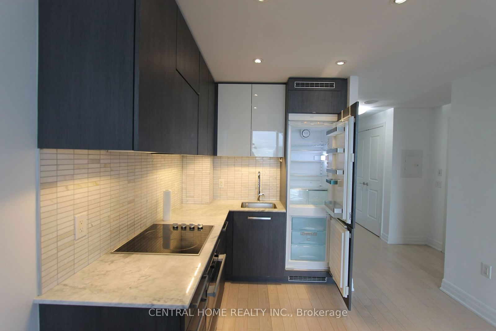 8 The Esplanade, unit 5503 for rent